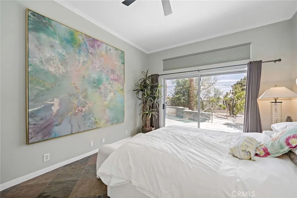 39004 Knoll View Circle, Cathedral City, California 92234 home-pic-18